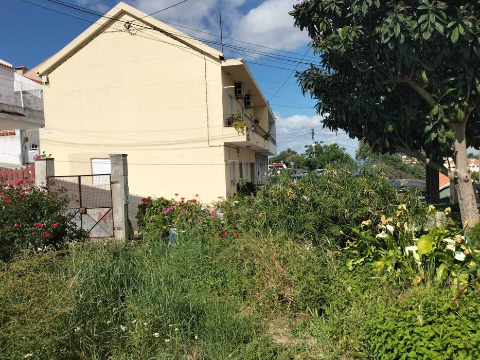 TERRENO URBANO EM ALVERCA – PROJETO PARA PRÉDIO