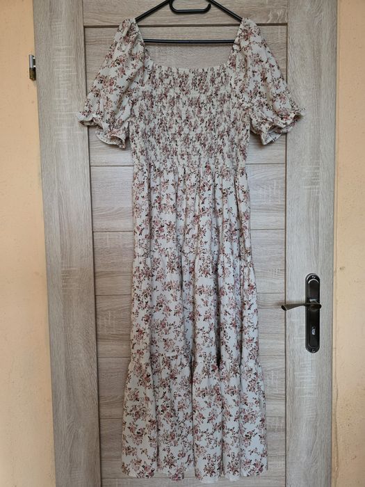 Długa sukienka w kwiaty XL