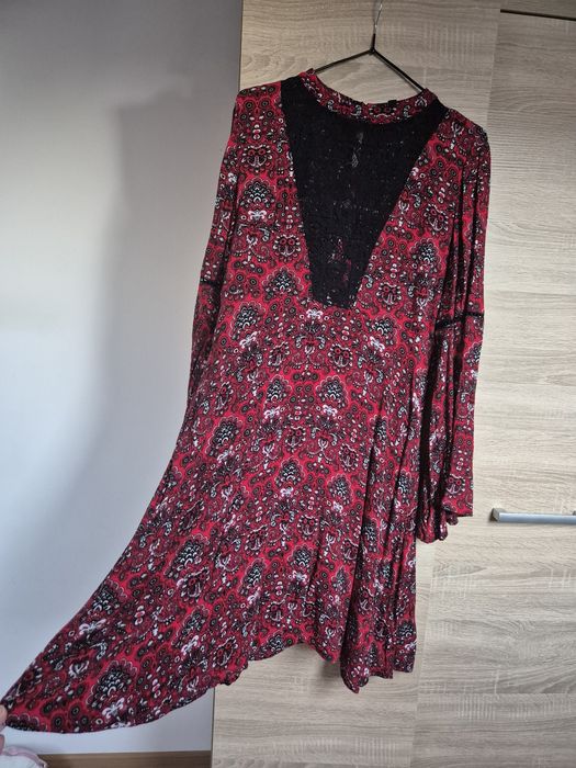 Sukienka Simply Be 42 czerwona boho koronka dekolt