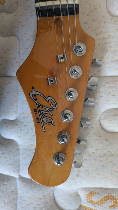 Guitarra elétrica "Eko"