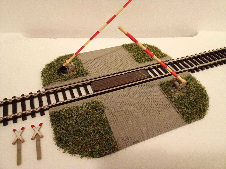Пакгауз, Перрон и Дома и для макетов ПiКО Piko Roco Vero HO 1:87 .