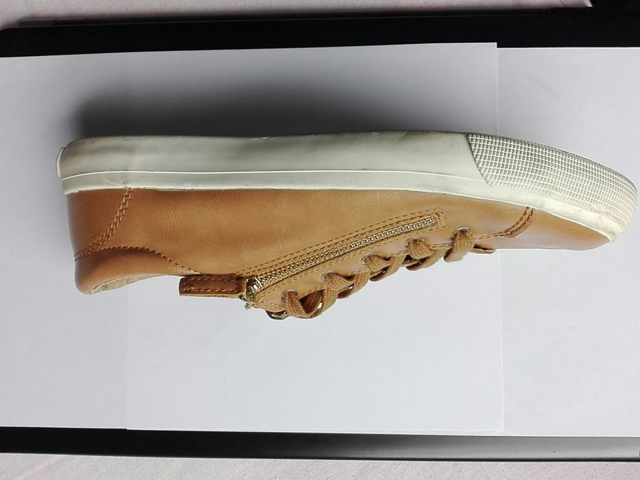 Sapatilhas de mulher Stradivarius n°39 SP 602