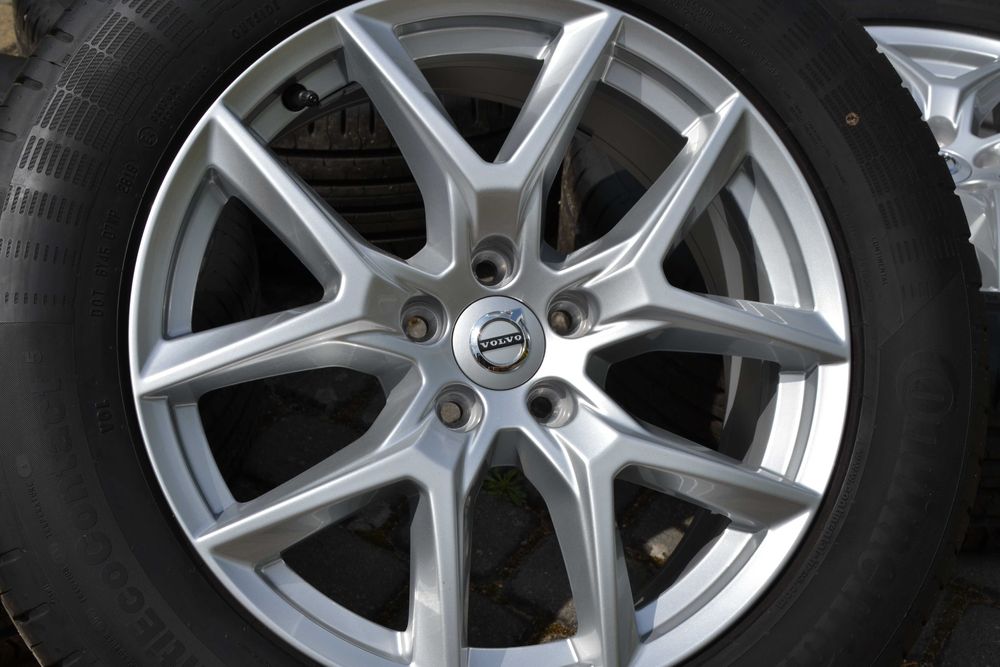 Koła Volvo XC 40 Opony Continental Lato 235/55/R18 Oryginał