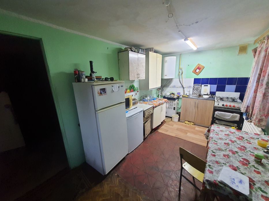 Продам окремих Пів будинка,  вул. Коцюбинського,  с/в в будинку! 5 сот