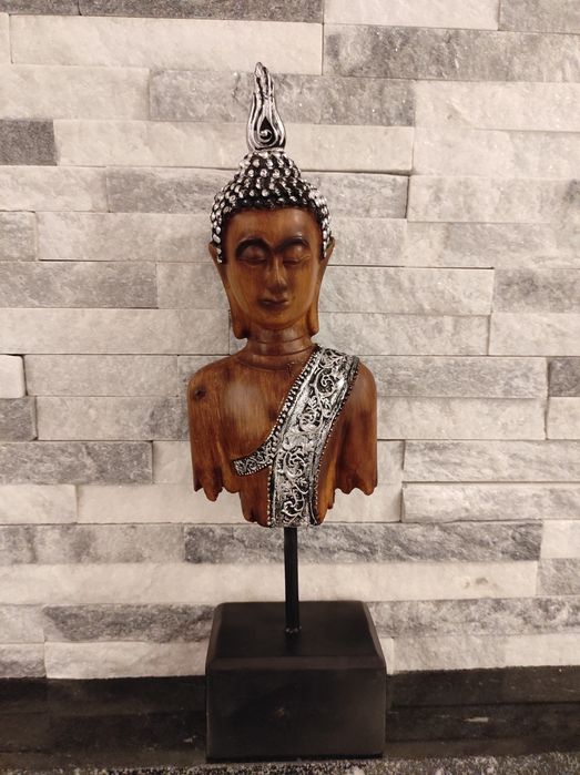 Figurka budda drewniana