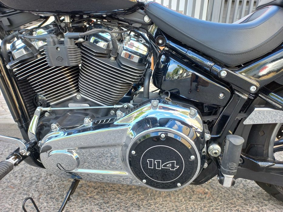 Harley Breakout como nova