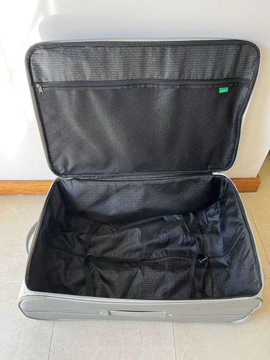 Benetton - Mala Grande Viagem com Trolley e Necessaire