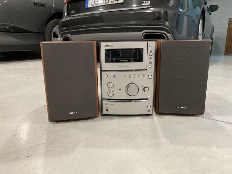 Colunas Sony a funcionar na perfeição