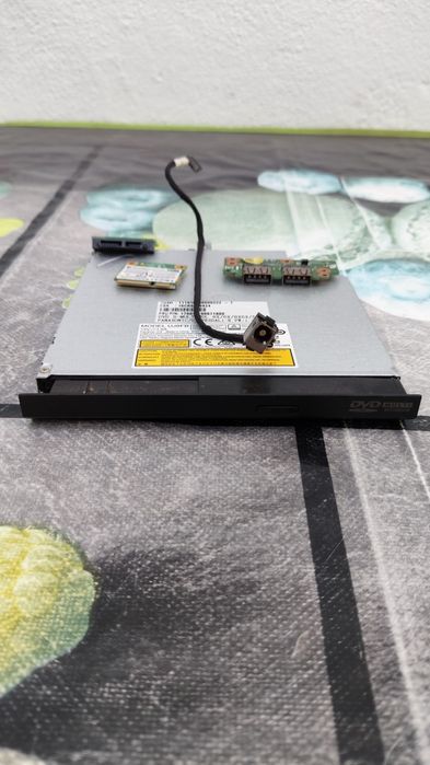 Display ASUS K750J vários peças