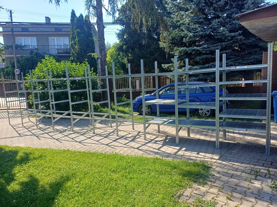 Regał metalowy 9 metrów
