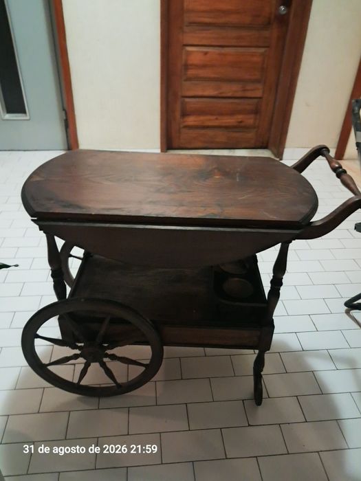 50€ Vendo Carrinho de chá antiguidade Muito bonito