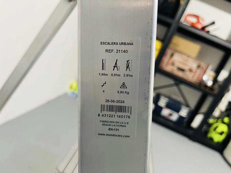 Escadote Aluminio 21140 4 Degraus