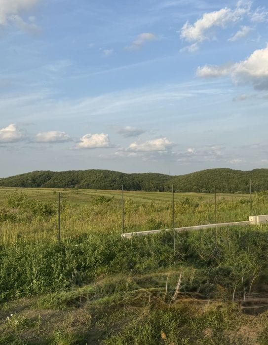 Продам сучасну,стильну американку з внутрішніми роботами.АН"SOFIA".