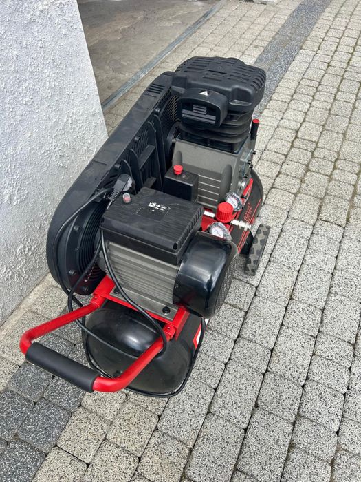 Kompresor 50 l 10 Bar wydajność 420L