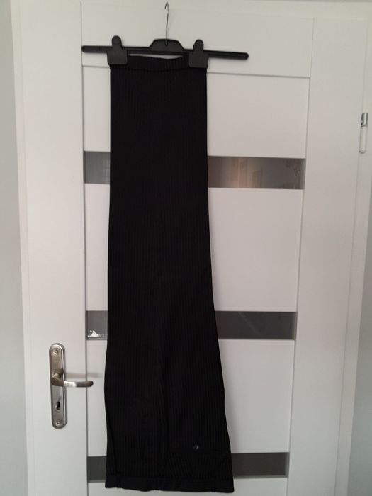 Garnitur męski klasyczny taliowany