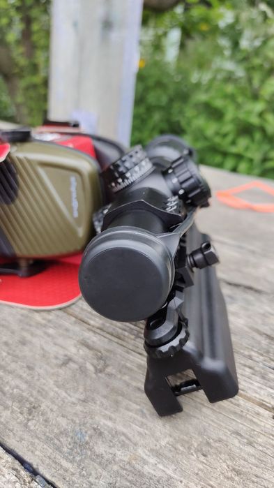 Продам шестикратный прицел с крышкой