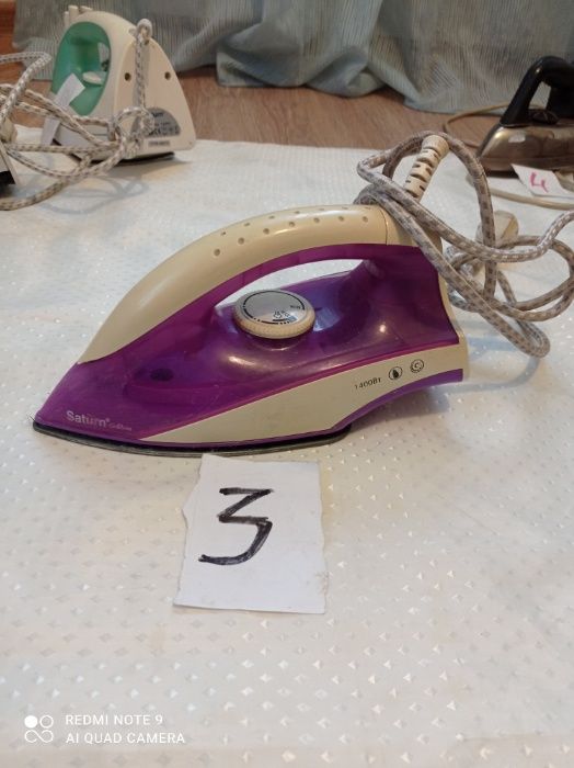 Утюг Saturn ST-CC 7132. Праска.