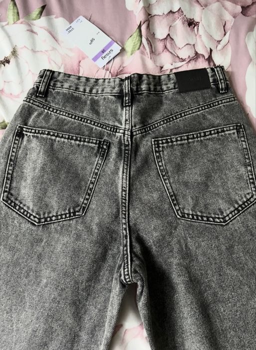 Nowe jeansy Mom Fit Sinsay r. 38