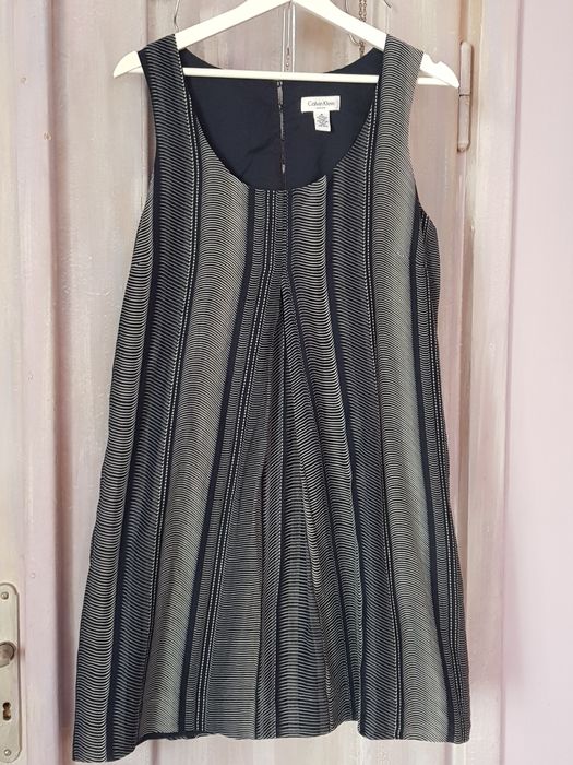 Calvin Klein śliczna jedwabna sukieneczka