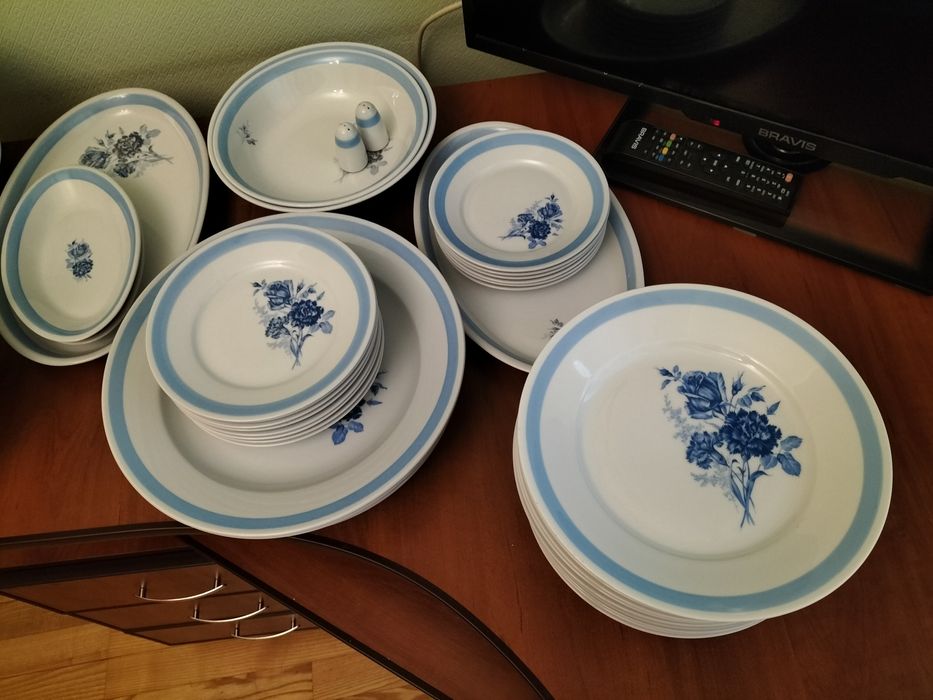 Продам столовый сервиз FORTUNA  EISENBERG GDR