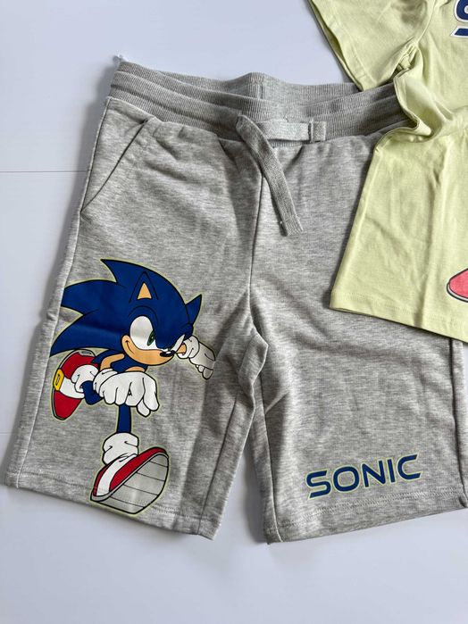 Костюм C&A 7-8 р. (122-128см) можна раніше.