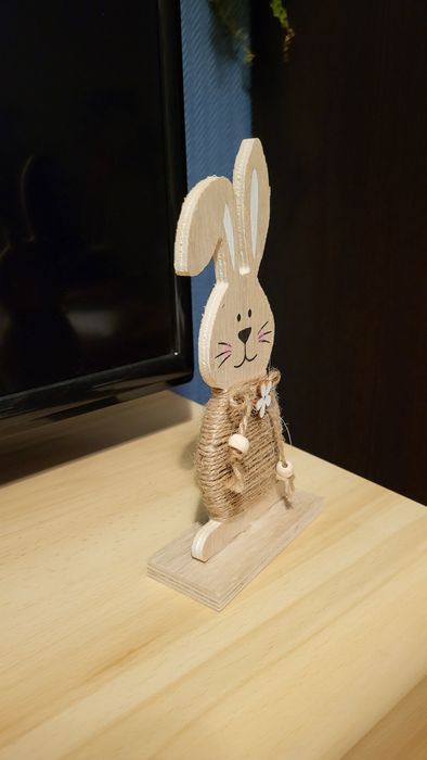 Dekoracja świąteczna. Zajączek drewniany.