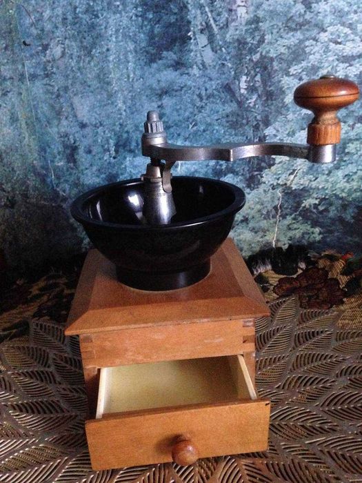 Кофемолка деревянная ,ручная,СССР