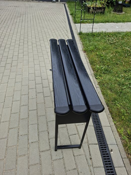 Duza masywna  ławka cmentarz ,działka
