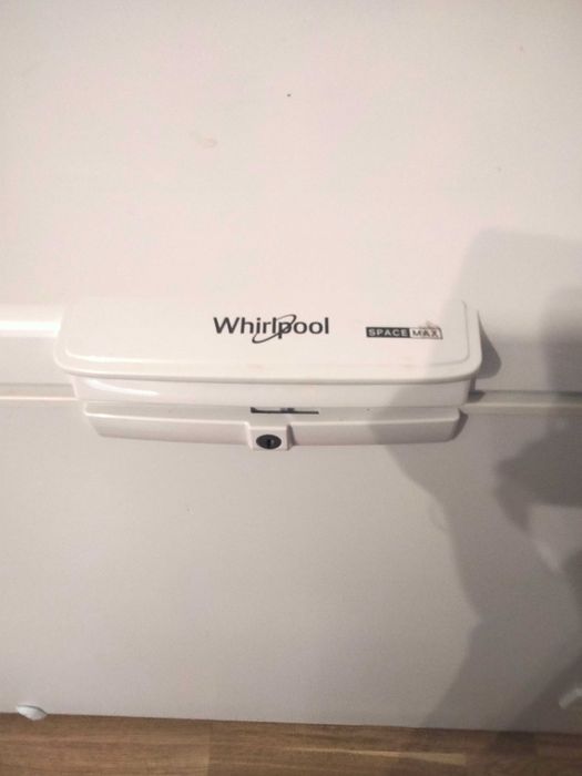 Продам морозильну камеру-ларь.