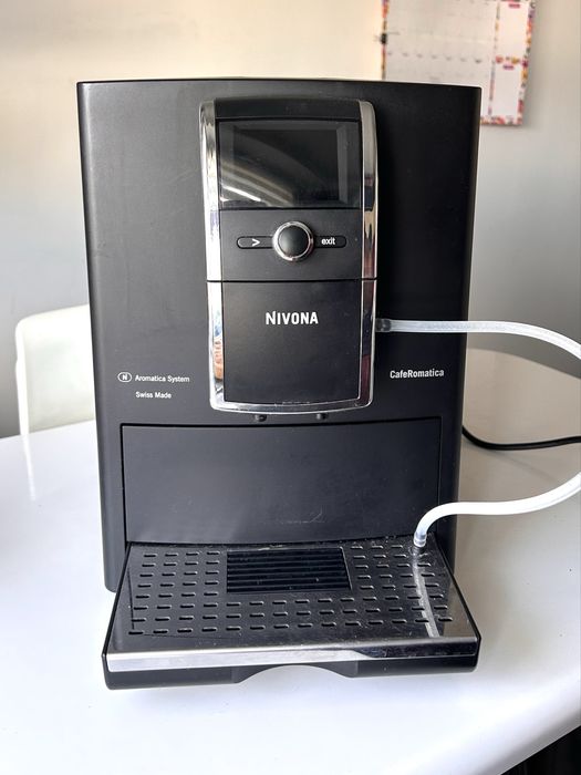 Ekspres Nivona 841 CafeRomatica – BIAŁY EKRAN, PARZY KAWĘ / DO NAPRAWY