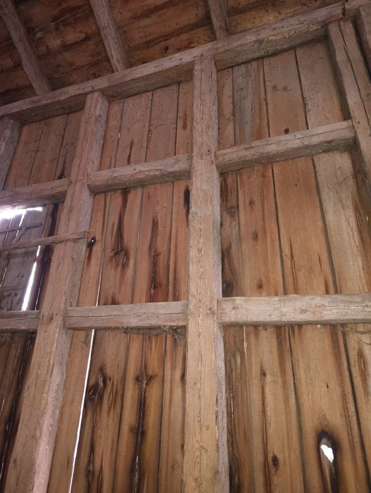 Sprzedam drewno  ciosane konstrukcyjne.