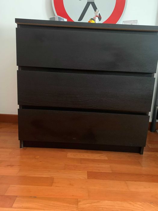 Cómoda Moderna 3 Gavetas – Excelente Estado | 70€