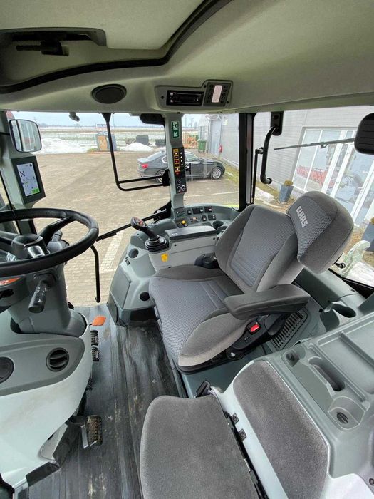 Ciągnik ARION 450 First Claas Demo