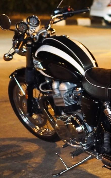 Triumph Boneville t100