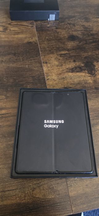 Samsung Galaxy Z Fold 3