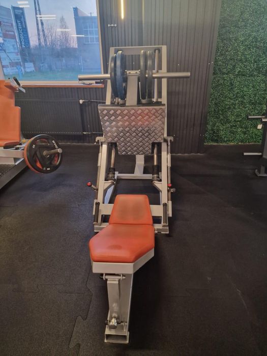 Leg press suwnica na nogi