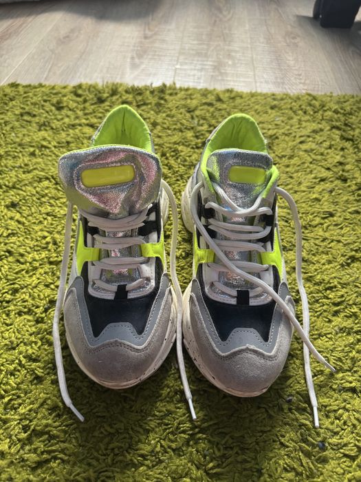 Кроссовки 41р на девочку