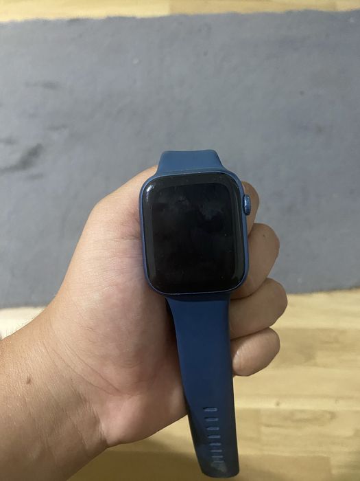 Apple Watch seria 7 45 mm + oryginalny kabel (nie aktywne)