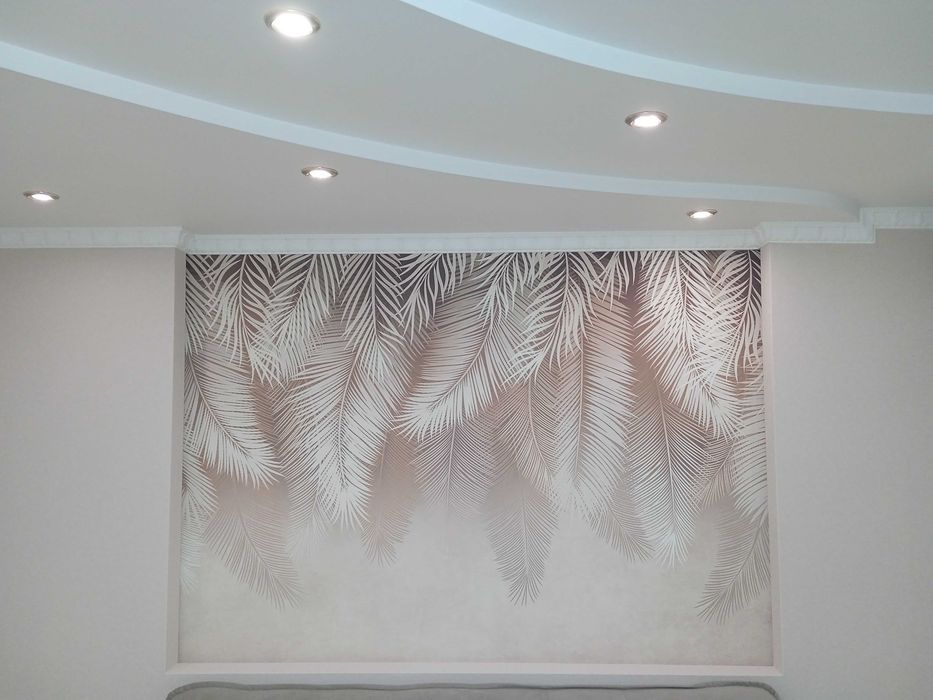 Поклейка шпалер .