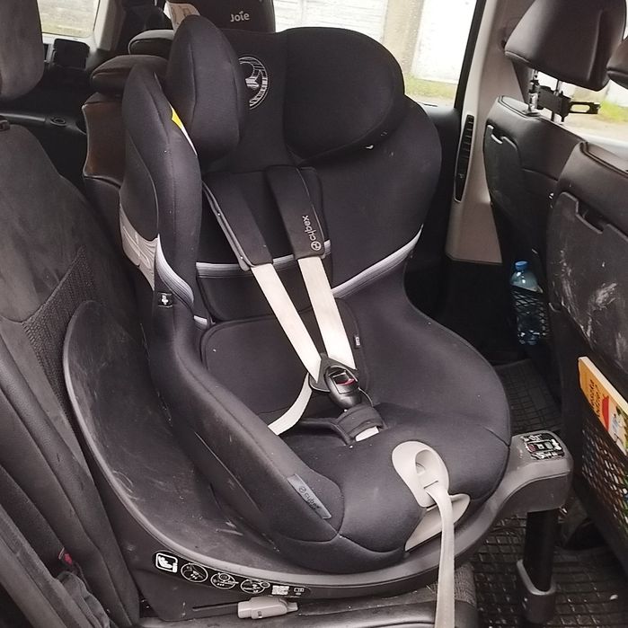 Fotelik samochodowy Cybex Sirona SX2 i-Size deep Black