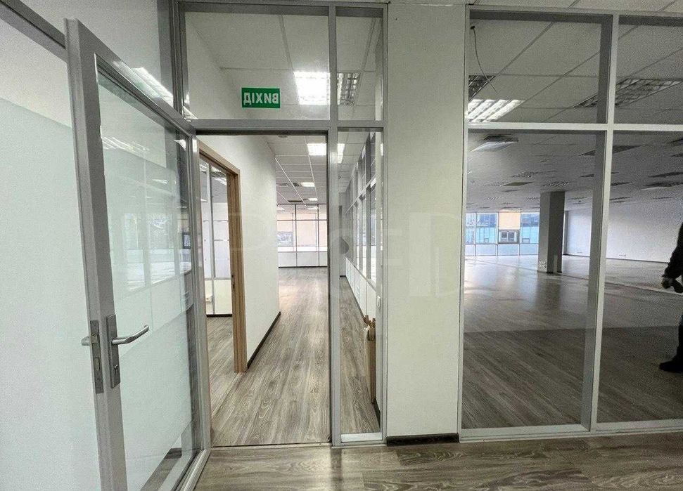 Комерційна нерухомість за адресою вул. Нововокзальна (площа 3675 м²) - Atlanta.ua - фото 4