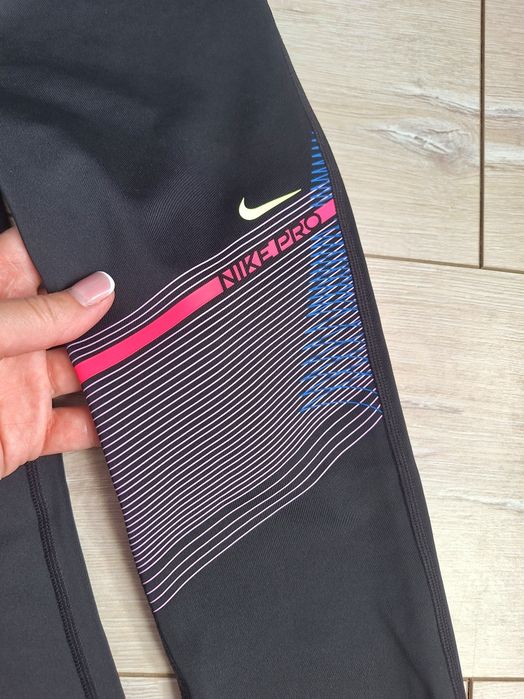 Лосини спортивні на дівчинку 8-9 років Nike Pro