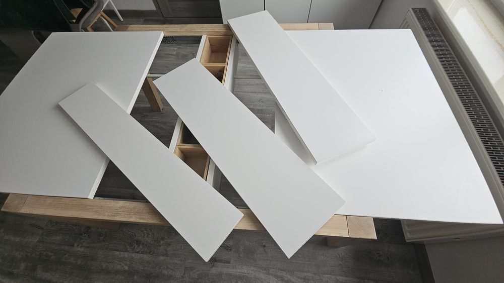 Stół rozkladany marki VOX