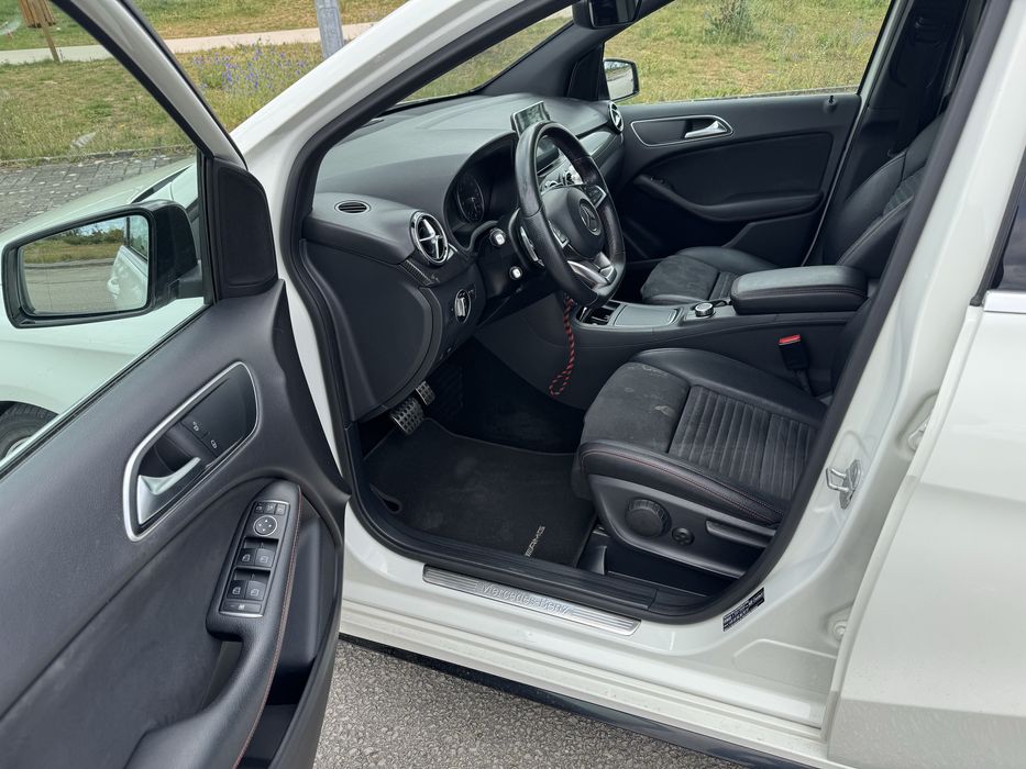 Mercedes-Benz Classe B 180 CDI AMG Line | Caixa Automática | 139 cv | Full Extras