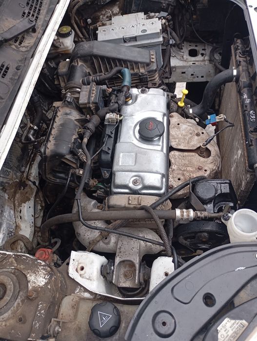 Продам пежо партнер.