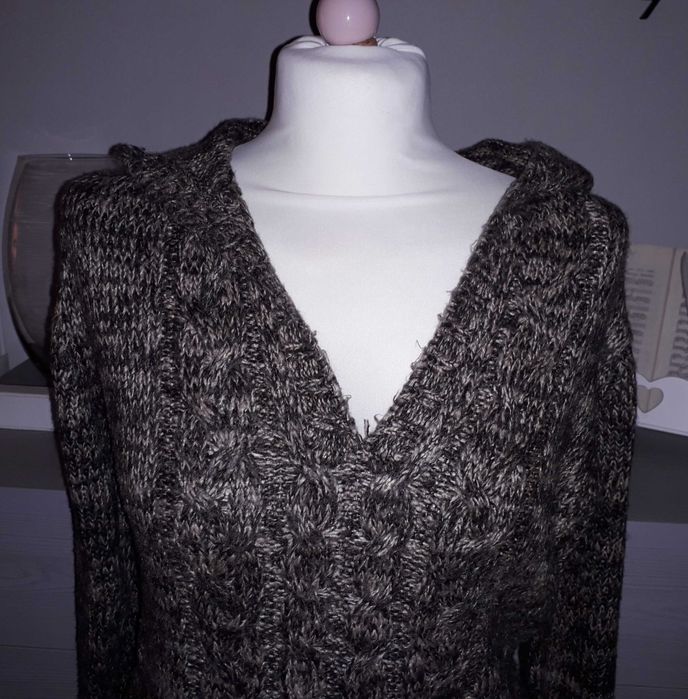 Sweter długi z kapturem Clockhouse roz.M/38