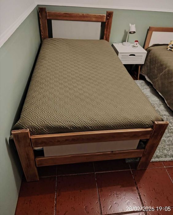 Cama de solteiro, estrado e colchão novo Pikolin (Jom)
