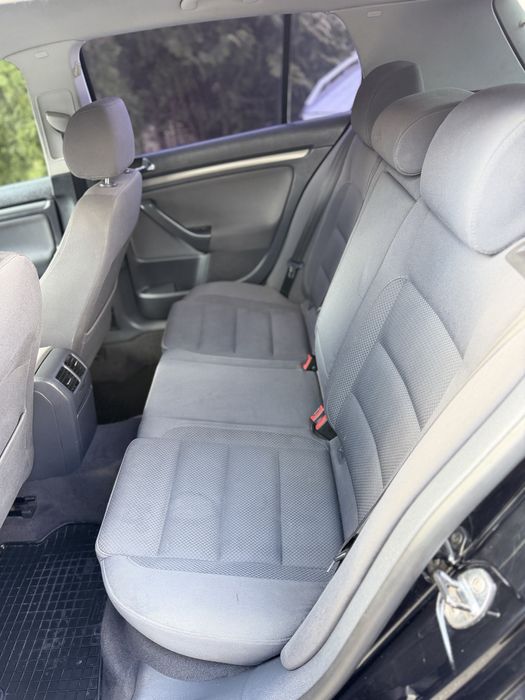 Гольф 5 ( 1.4 бензин,механіка) гарний стан!