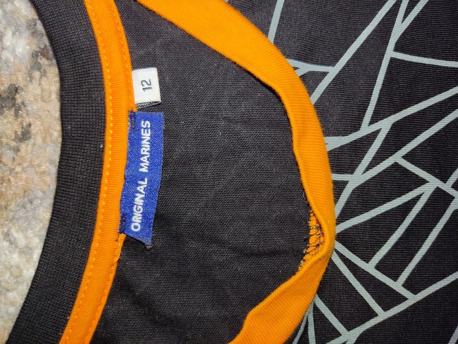 Нова футболка з довгим рукавом