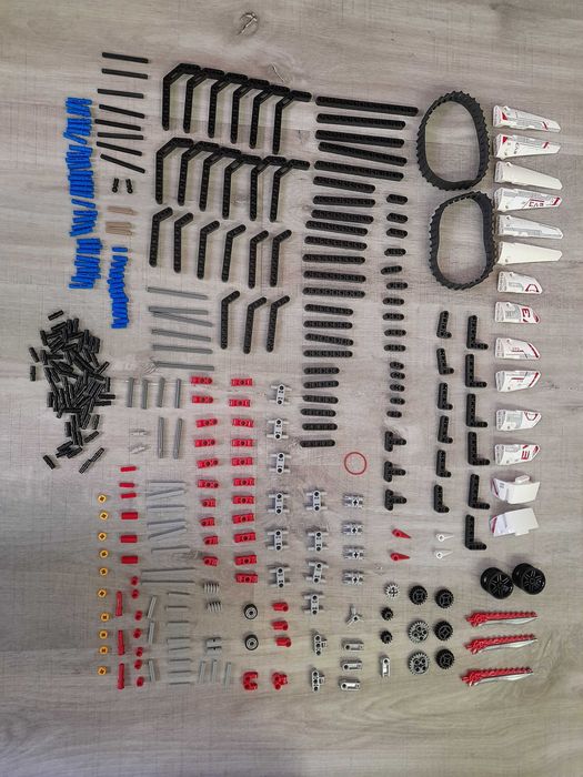 klocki z zestawu LEGO Mindstorms 31313 EV3